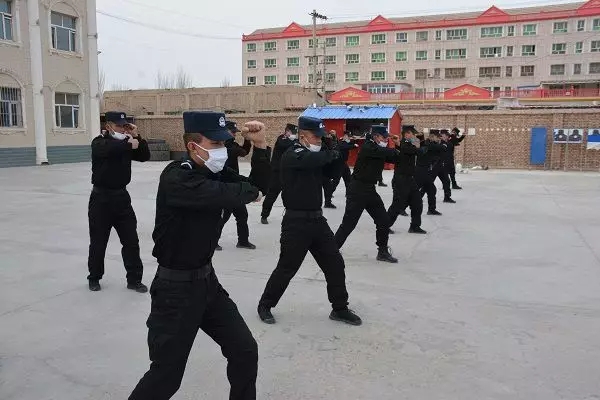 全警实战大练兵丨阿图什公安特警燃爆这个春 新闻-图片-新疆平安网