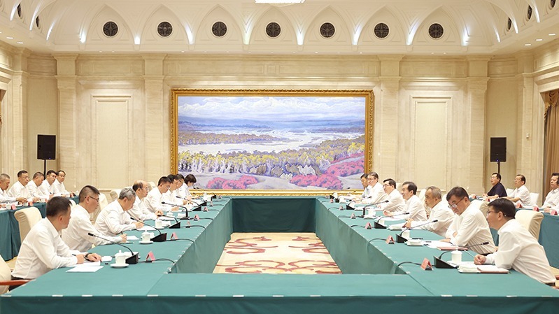 自治区与中国石油天然气集团合作机制第三次会议在...